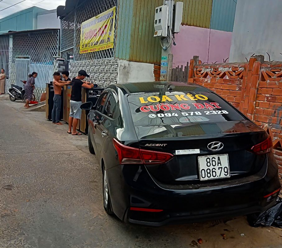 Dịch vụ cho thuê loa kéo tại thị trấn Phan Rí, cung cấp giải pháp âm thanh chất lượng cao cho mọi sự kiện của bạn.