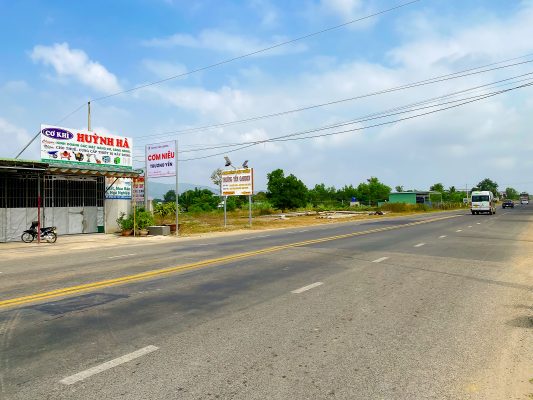 Trương Yến Garden, nhà hàng LaGi nổi tiếng với cơm niêu đậm đà và hải sản tươi sống Loa Kéo Cường Đạt