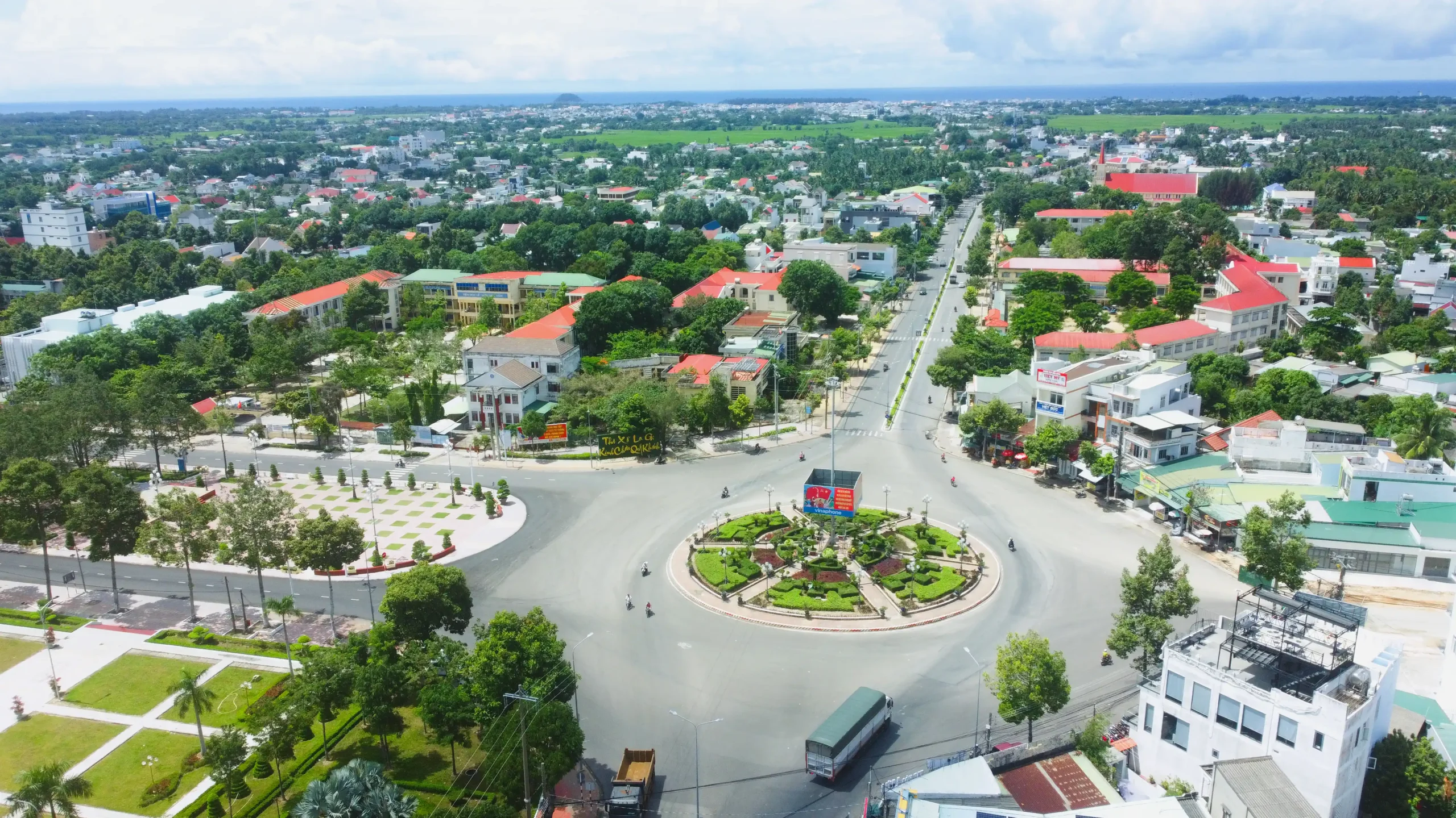 Cường Đạt Audio, nơi chuyên cho thuê loa kẹo kéo công suất lớn tai thị xã lagi