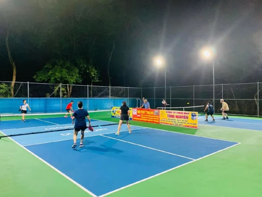 Mặt sân Pickleball Duy Tân